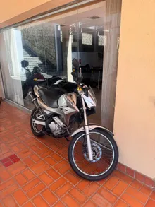 Honda NX 400 Falcon miniatura 1